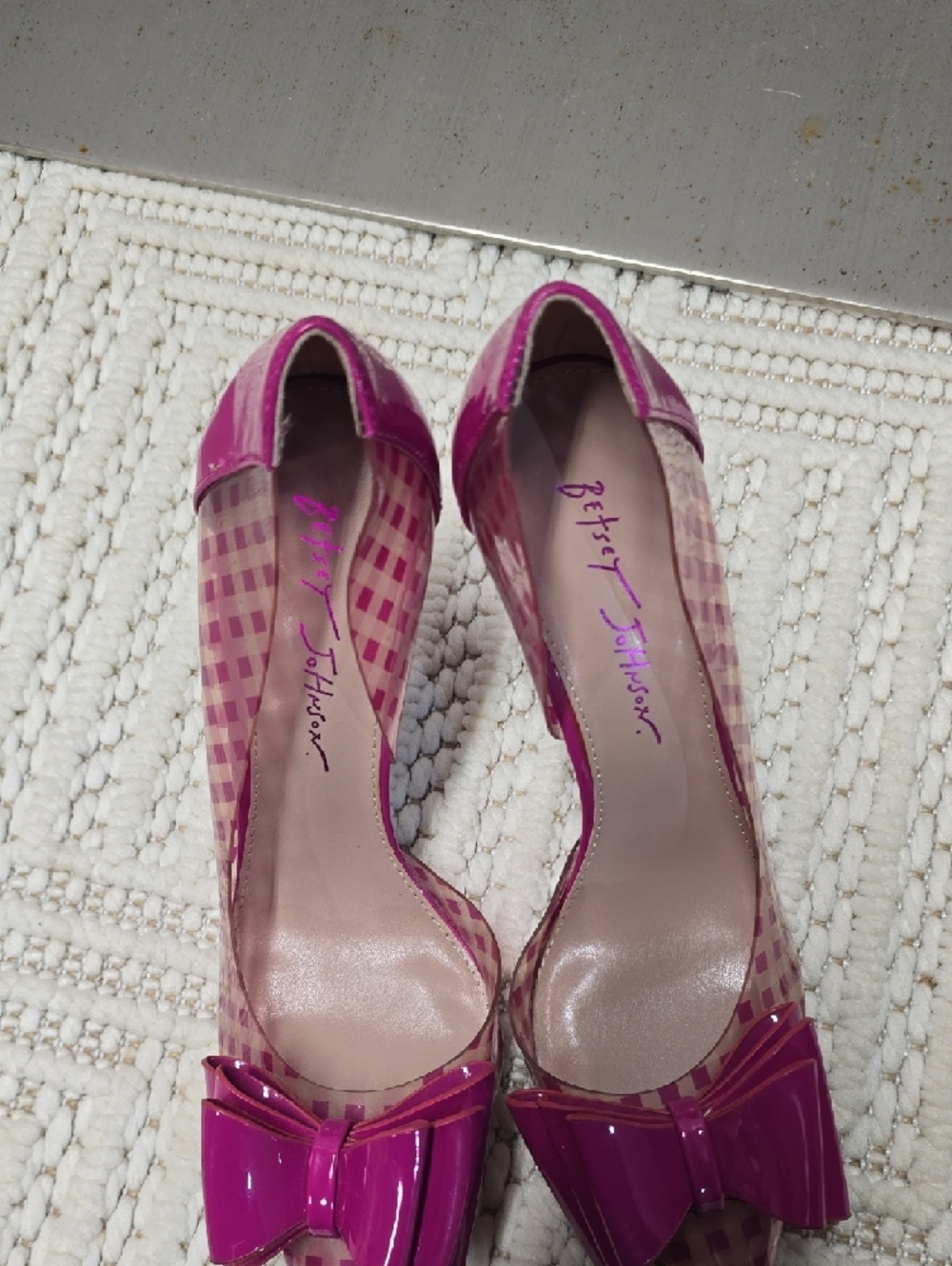 Betsey Johnson Pink Patent Bow Pointed-Toe Stiletto Pumps - Picture 7 of 12